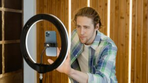 Cómo crear y vender un curso online: plataformas, precio y primeros alumnos