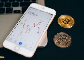 Cómo custodiar criptomonedas de forma segura: carteras frías, calientes y mejores prácticas