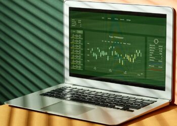 ETFs: qué son, ventajas frente a la gestión activa y cómo elegir el primero