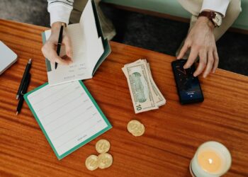 Los conceptos de finanzas personales que nadie te enseñó en el colegio