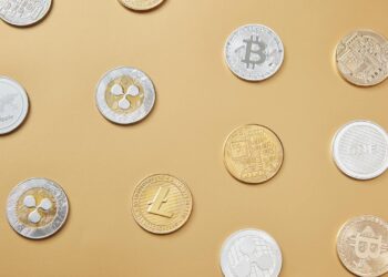 Qué es DeFi (finanzas descentralizadas): cómo funciona y cuáles son los riesgos reales