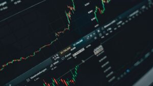 Cómo elegir un broker en España para invertir 2026
