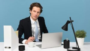 Ganar dinero con inteligencia artificial: guía 2026