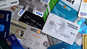 Tarjeta de débito o crédito: diferencias y cuál usar