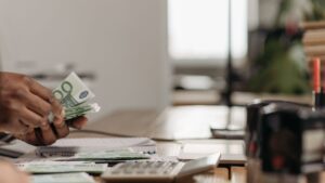 Salario mínimo 2026 en España: cuánto es y a quién afecta