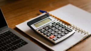 Facturar sin ser autónomo: cuándo es legal y cómo hacerlo