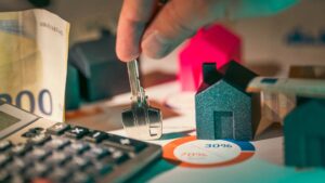 Impuestos por vender una casa: cuánto pagas y cuándo